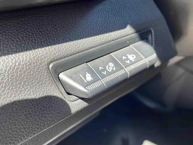 Nissan NV300