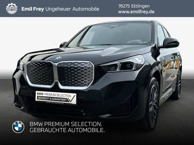 BMW iX1 xDrive30 M-Paket AHK LED HeadUp Harman Kardon 2025 Elektrisch