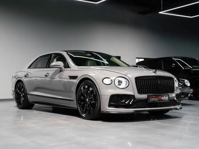 Bentley Flying Spur Hybrid Mulliner Blackline-Carbon-B&O 2022 Hybride / Benzine