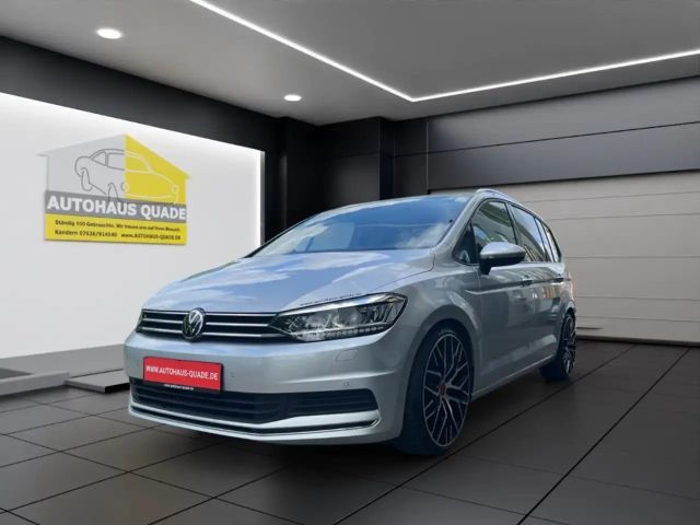 Volkswagen Touran 7-Sitzer/ Man- FelgenTieferlegung Soundsystem LED 2021 Diesel
