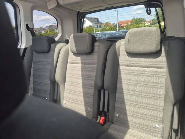 Opel Combo-e Life