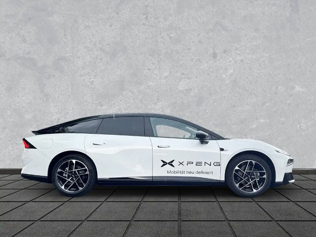 Xpeng P7