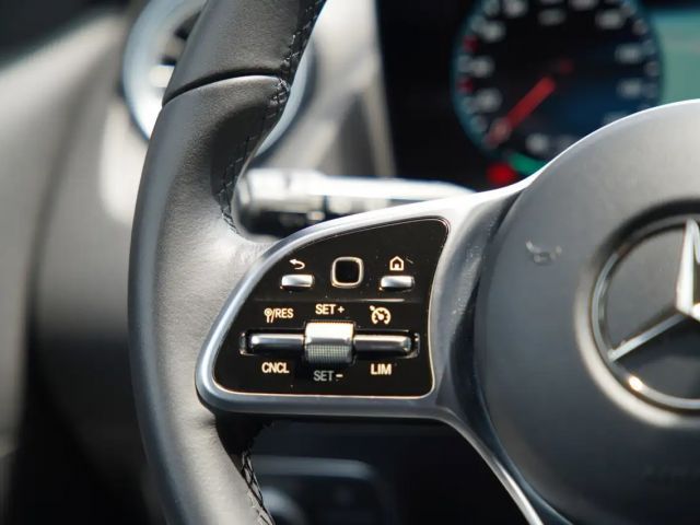 Mercedes-Benz EQA 300
