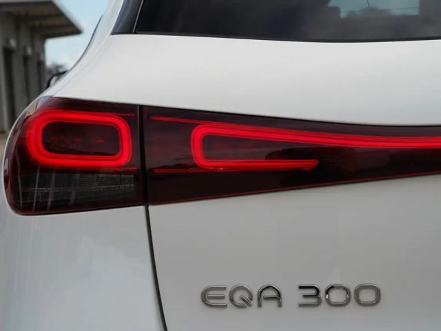 Mercedes-Benz EQA 300