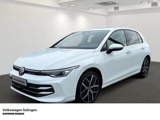 Volkswagen Golf VIII 1.5 TSI Style LED Plus   Kamera   TravelAssis 2025 Benzine