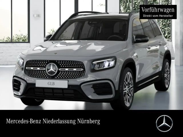Mercedes-Benz GLB 220 4M AMG+NIGHT+PANO+AHK+LED+KAMERA+TOTW+8G 2026 Benzine