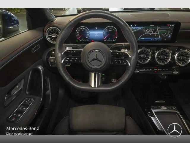 Mercedes-Benz CLA 220