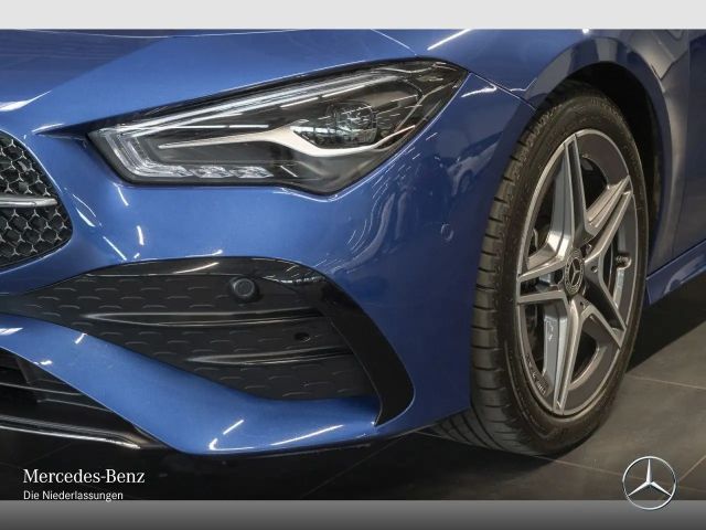 Mercedes-Benz CLA 220