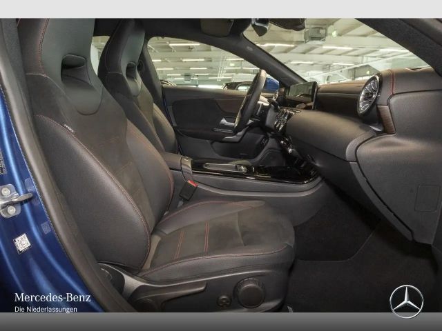 Mercedes-Benz CLA 220