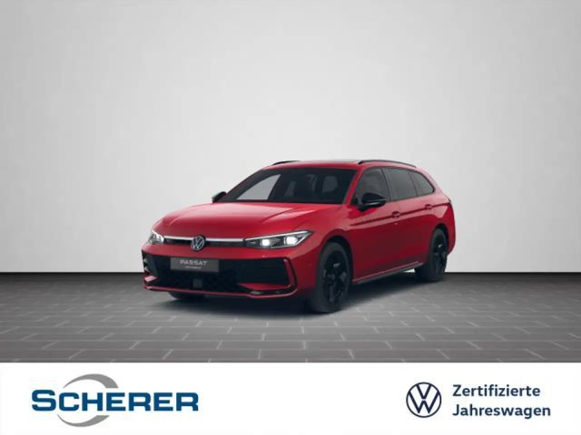 Volkswagen Passat Variant R line 1.5 eHybrid IQ.LIGHT PANO 2025 Hybride / Benzine