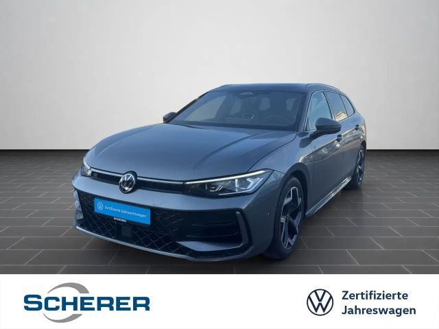 Volkswagen Passat Variant R-LINE 2.0 TSI DSG 4MOTION IQ.LIG 2025 Benzine