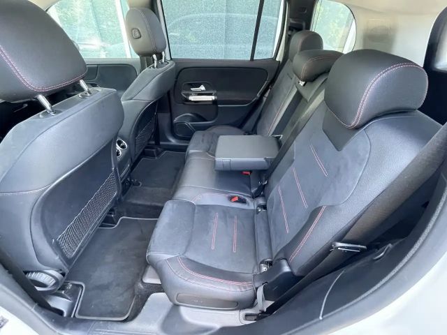 Mercedes-Benz GLB 250