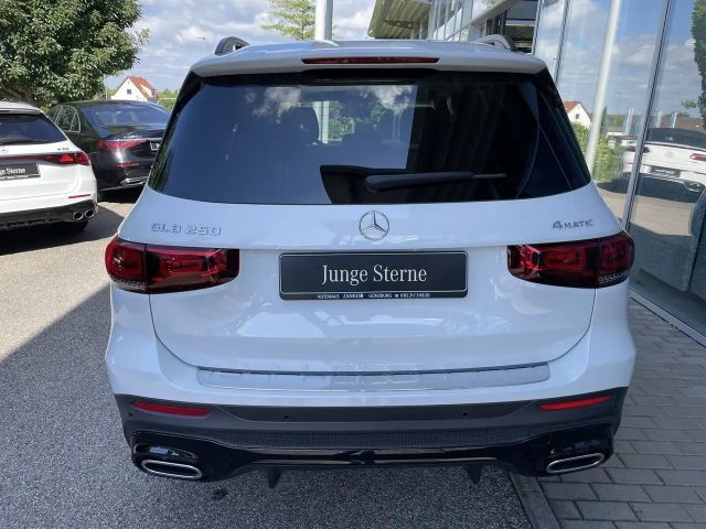 Mercedes-Benz GLB 250