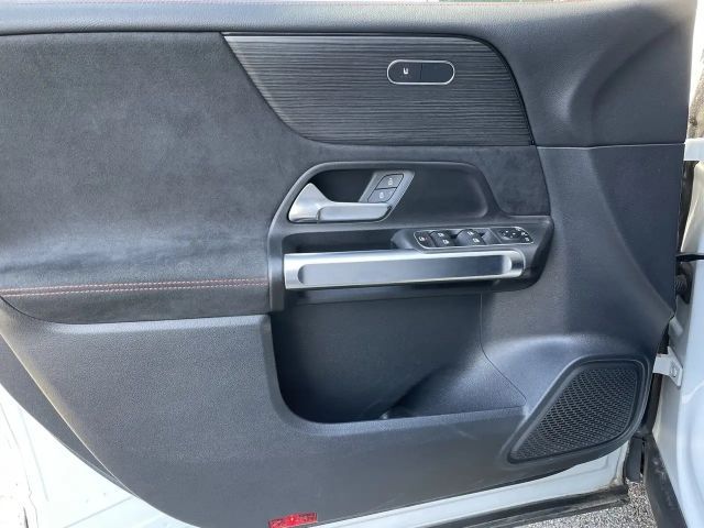 Mercedes-Benz GLB 250