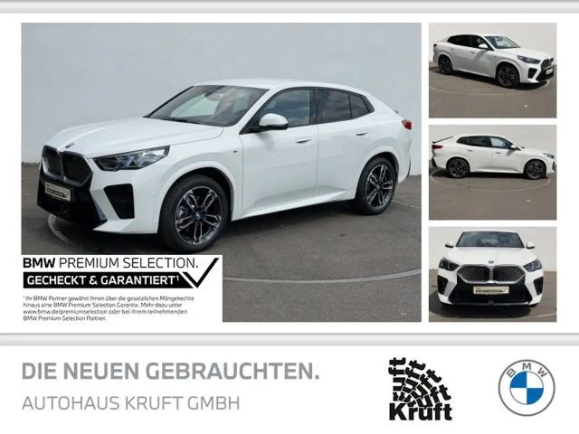 BMW iX2 xDrive30 M SPORT+HUD+AHK+ESITZE+KAMERA+ACC 2025 Elektrisch