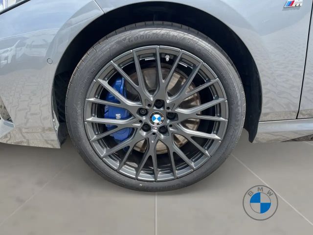BMW 235