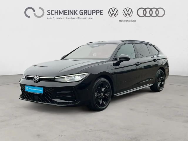 Volkswagen Passat Var.  1.5 eHybrid  DSG R Line 2025 Hybride / Benzine