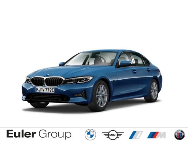 BMW 330 e Limousine AHK Navi Digit.Cockpit LED 3-Z-Klimaau 2021 Hybride / Benzine