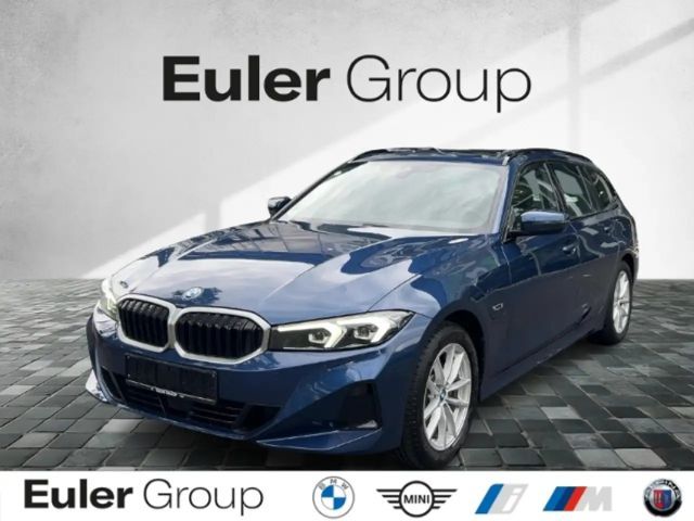 BMW 320 e Touring Panorama ACC LED Dig. Cockpit Klimaautom 2022 Hybride / Benzine