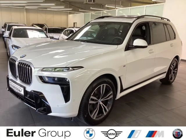 BMW X7 xDrive 40d A M Sport 21''LM AHK Pano KomfSitz Soft 2024 Diesel