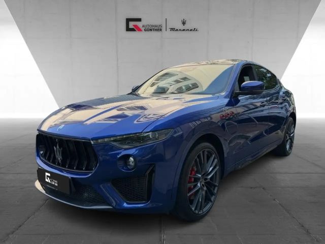Maserati Levante TROFEO V8 - Full Opt - Maserati Berlin 2024 Benzine