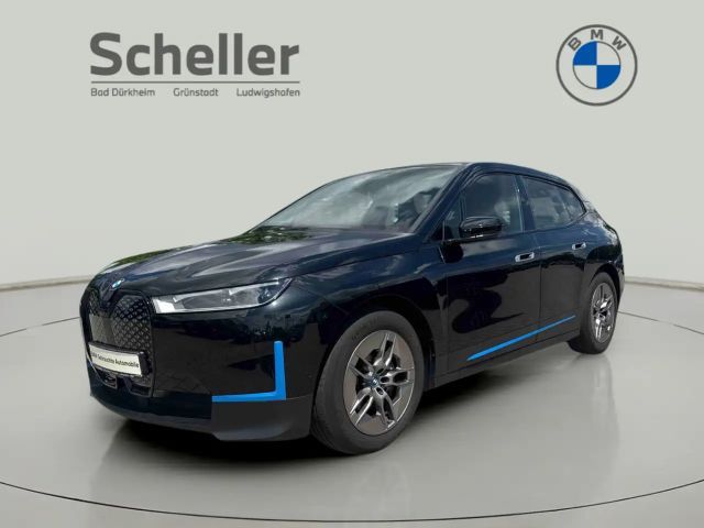 BMW iX xDrive40 (ab 2021) Head-Up HK HiFi DAB 2022 Elektrisch