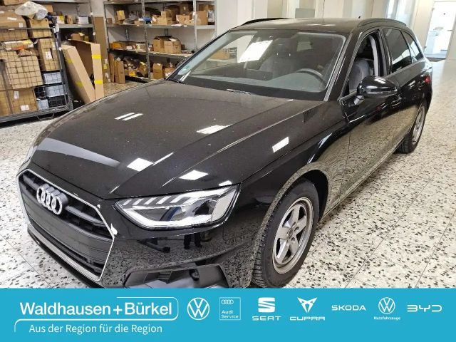 Audi A4 Avant 35 TFSI S tronic Klima Navi Rückfahrkamera 2023 Benzine