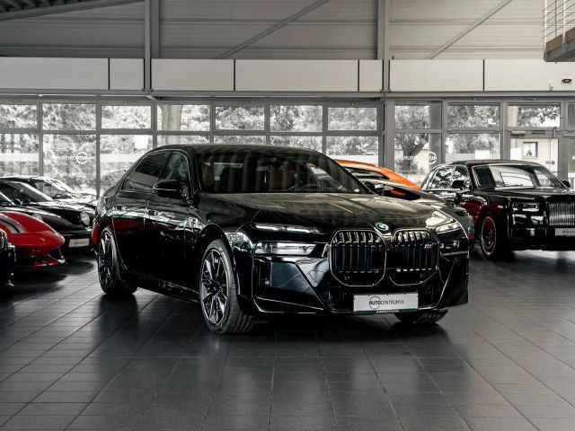 BMW 760 e Performance Paket Iconic Sky Inno HUD 2025 Hybride / Benzine