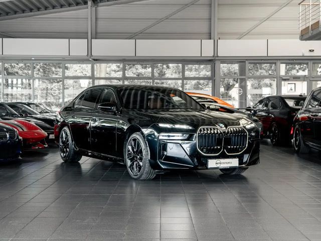 BMW 740 d M Sport Sky B&W Inno TV AHK HUD 2025 Diesel