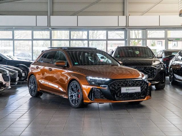 Audi RS3 Sportback Carbon Keramik HUD Pano 2025 Benzine