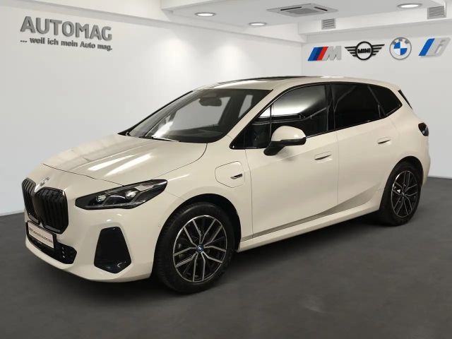 BMW 225 e xDrive M-Sport*Panorama*AHK*DrivAssPlus*ParkAssP 2023 Hybride / Benzine