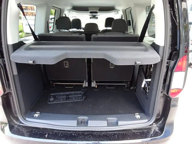 Ford Grand Tourneo