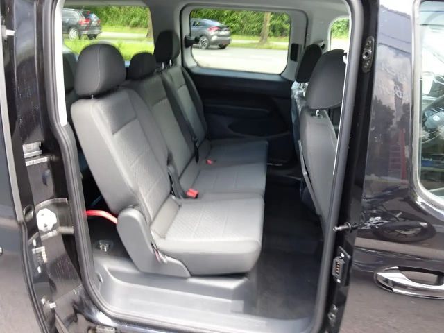 Ford Grand Tourneo