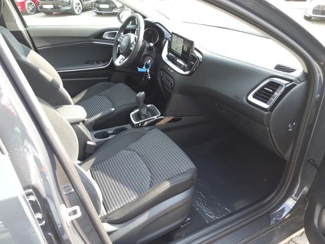 Kia Ceed / cee'd