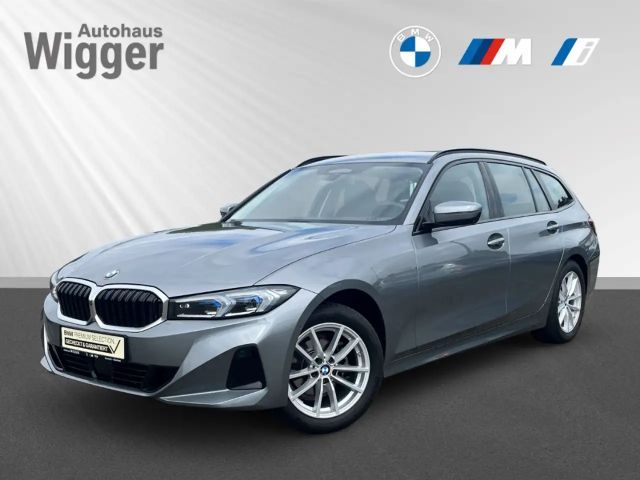 BMW 318 i touring/AHK/Navigation/Kamera/LED/GRA/PDC 2024 Benzine