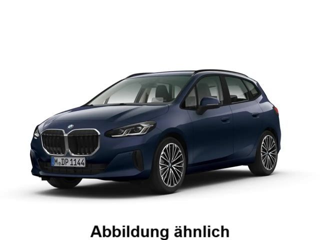 BMW 220 Active Tourer /HUD/AHK/Navigation/LED/ACC 2025 Benzine