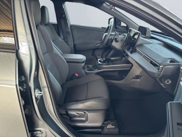Toyota C-HR+