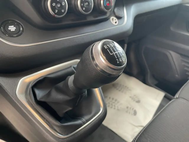 Nissan Primastar