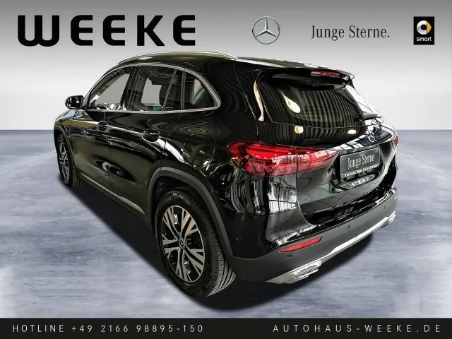 Mercedes-Benz GLA 180