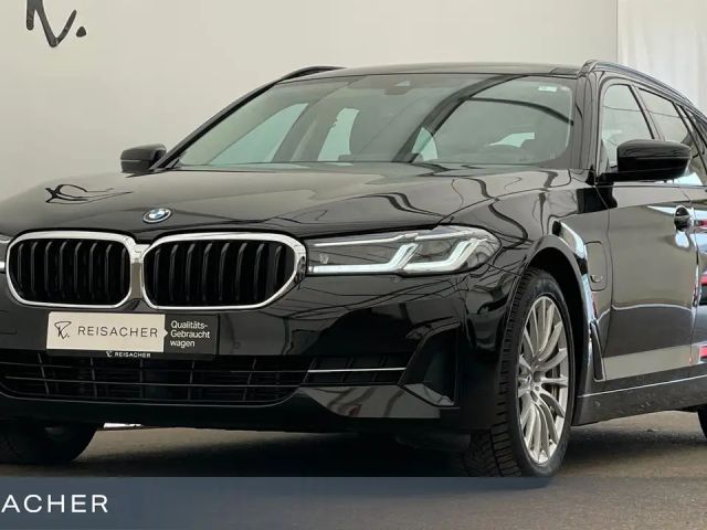 BMW 530 e A Tou AHK,Autom 2023 Hybride / Benzine