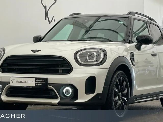 MINI Cooper Countryman Yours-Trim AHK RFK PDC HUD 18 2023 Benzine