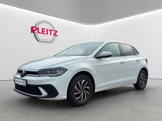 Volkswagen Polo Life 1.0 TSI 70kW MATRIX KAMERA ACC 2022 Benzine
