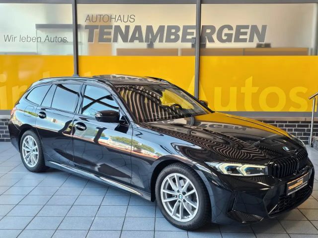 BMW 320 i Touring M Sport HuD Panorama LED ACC AHK 2025 Benzine