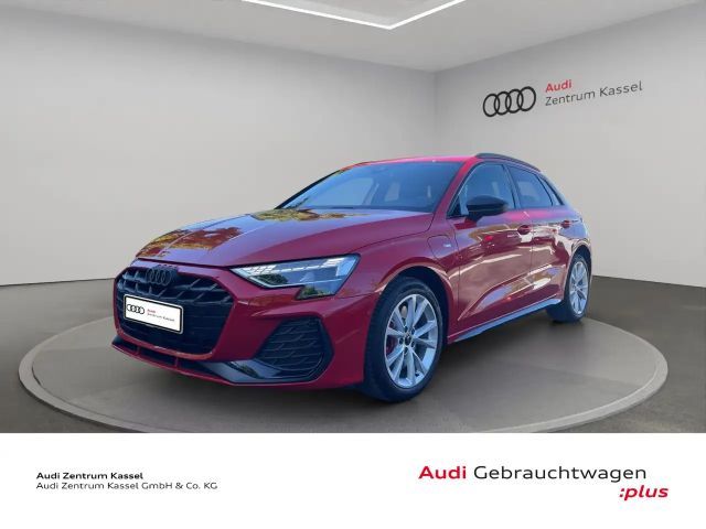Audi A3 A3 SB 45 TFSI e S line Matrix SONOS HuD AHK 2025 Hybride / Benzine