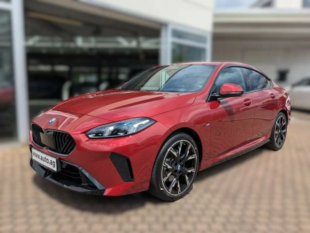 BMW 220 M Sport*AHK*HUD*360°Kamera*Panoramadach* 2025 Benzine
