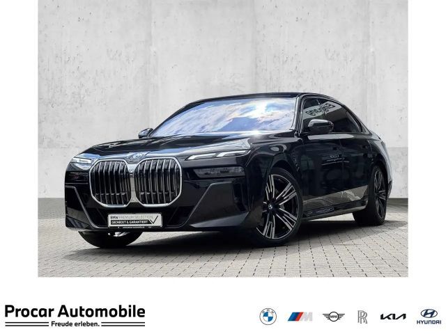 BMW 740 d xDrive M Sport SkyPano DA Prof PA Prof B&W 2025 Diesel