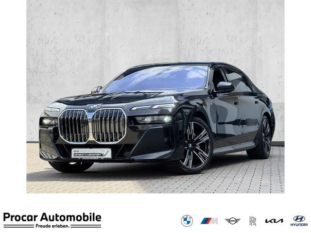 BMW 740 d xDrive M Sport SkyPano DA/PA Prof B&W AHK 2025 Diesel