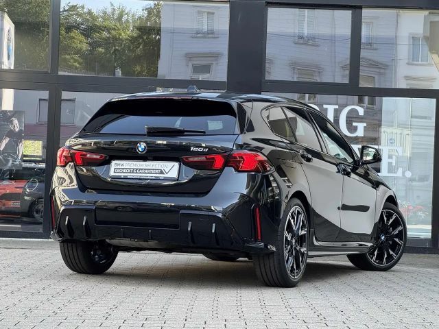 BMW 120
