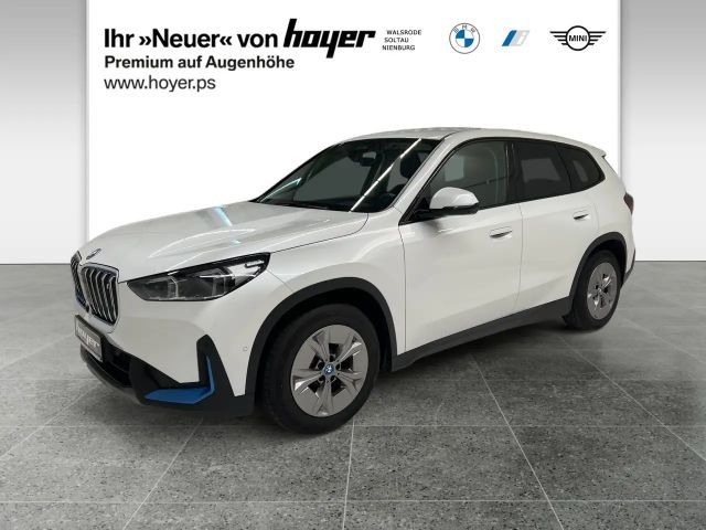 BMW iX1 xDrive30 Head-Up HK HiFi DAB LED RFK Shz 2023 Elektrisch