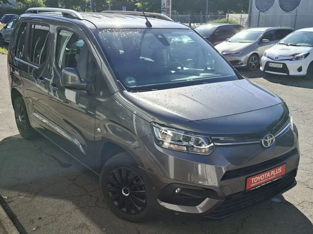 Toyota Proace City